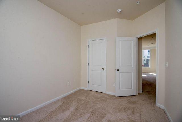 4931 TRAIL VISTA LN, Chantilly, VA 20151