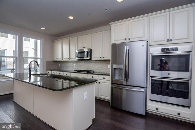 4931 TRAIL VISTA LN, Chantilly, VA 20151