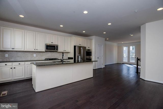 4931 TRAIL VISTA LN, Chantilly, VA 20151