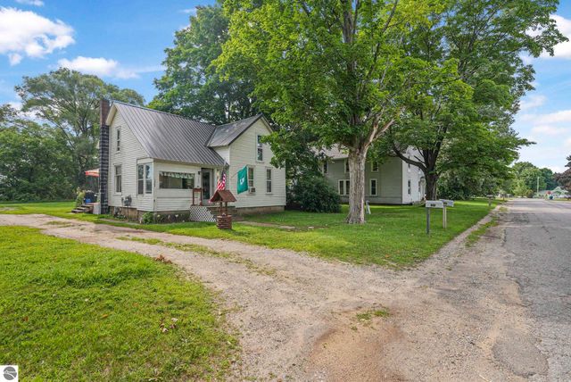 1583 State Street, Grawn, MI 49637