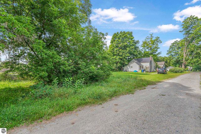 1583 State Street, Grawn, MI 49637