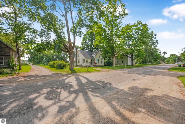 1583 State Street, Grawn, MI 49637