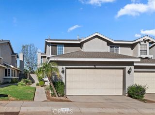 834 Robles Pl, Corona, CA 92882