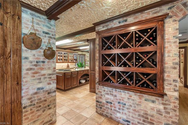 675 Thalia Point RD, Virginia Beach, VA 23452