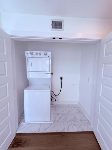 1417 Kramer LN 19, Austin, TX 78758