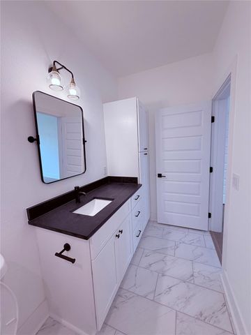 1417 Kramer LN 19, Austin, TX 78758