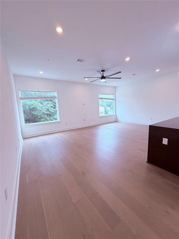 1417 Kramer LN 19, Austin, TX 78758