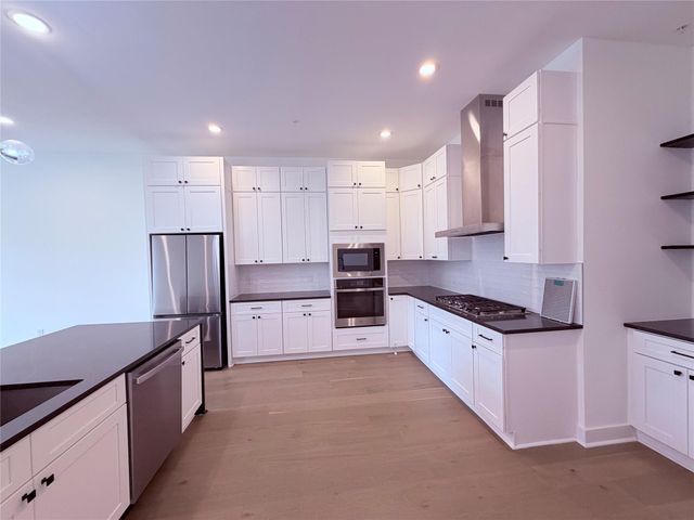 1417 Kramer LN 19, Austin, TX 78758