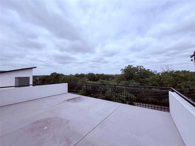 1417 Kramer LN 19, Austin, TX 78758