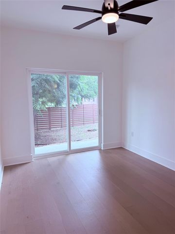 1417 Kramer LN 19, Austin, TX 78758