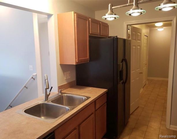 11770 Farmington Road, Livonia, MI 48150