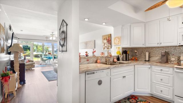 11644 SW EGRET CIRCLE 201, Lake Suzy, FL 34269