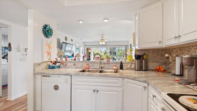 11644 SW EGRET CIRCLE 201, Lake Suzy, FL 34269