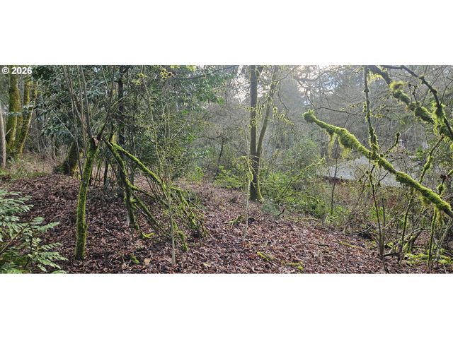 18300 BRYANT Rd, Lake Oswego, OR 97034