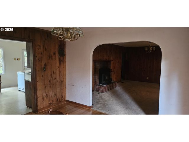 18300 BRYANT Rd, Lake Oswego, OR 97034