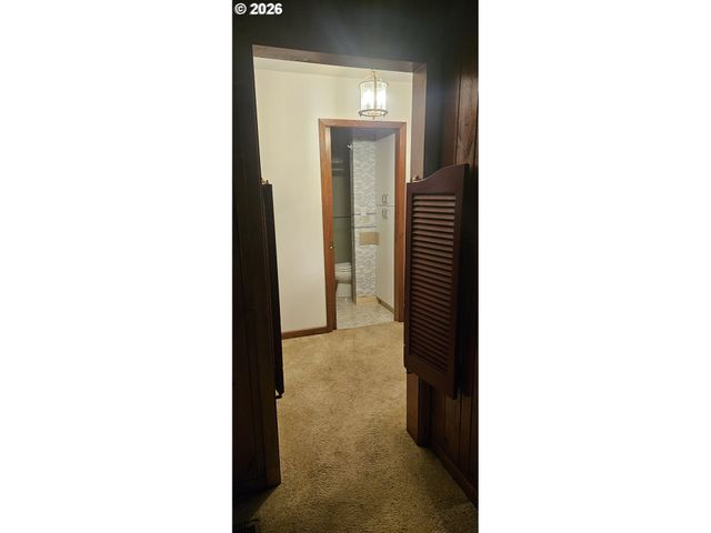 18300 BRYANT Rd, Lake Oswego, OR 97034