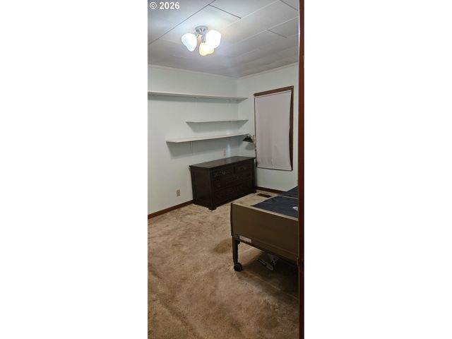 18300 BRYANT Rd, Lake Oswego, OR 97034