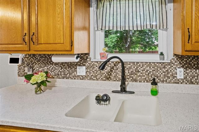 416 Sanders Street, Bethalto, IL 62010