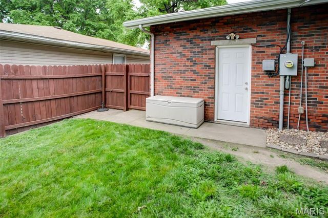 416 Sanders Street, Bethalto, IL 62010