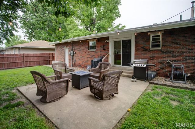416 Sanders Street, Bethalto, IL 62010