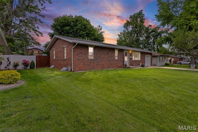 416 Sanders Street, Bethalto, IL 62010