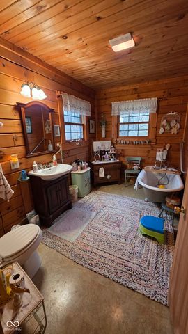 964 W Rabbit Run W, Martinsville, IN 46151