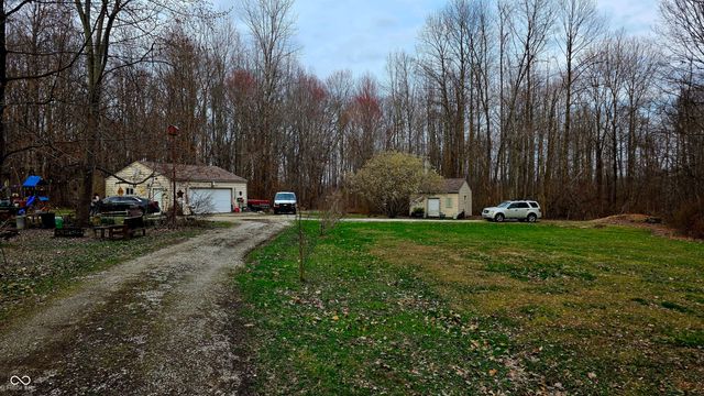 964 W Rabbit Run W, Martinsville, IN 46151