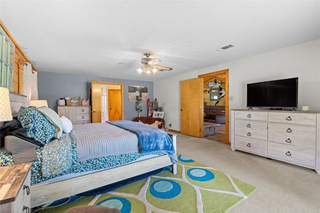 110 Southwood Forest Road, Huntsville, TX 77340