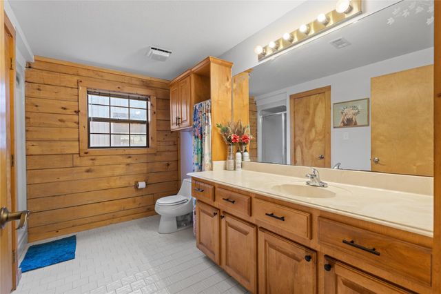 110 Southwood Forest Road, Huntsville, TX 77340