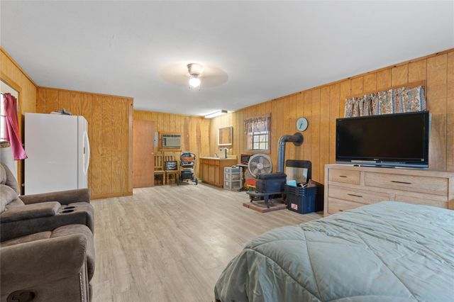 110 Southwood Forest Road, Huntsville, TX 77340