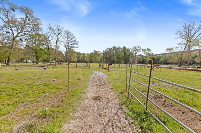 110 Southwood Forest Road, Huntsville, TX 77340