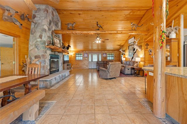 110 Southwood Forest Road, Huntsville, TX 77340