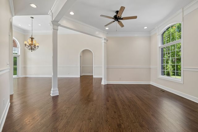 250 Bonwood Dr, Murfreesboro, TN 37128