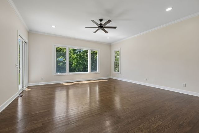 250 Bonwood Dr, Murfreesboro, TN 37128