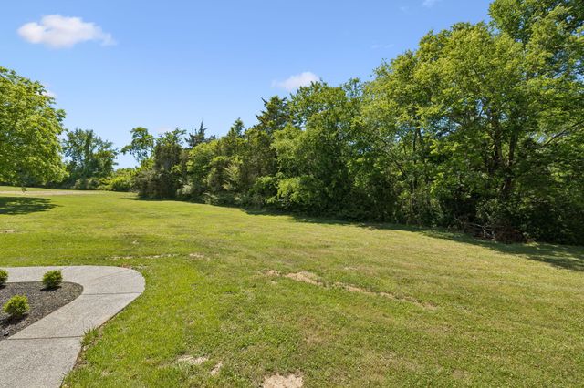 250 Bonwood Dr, Murfreesboro, TN 37128