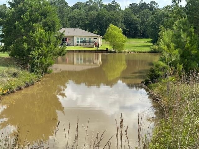 37 Silver Lakes Drive, Huntsville, TX 77340