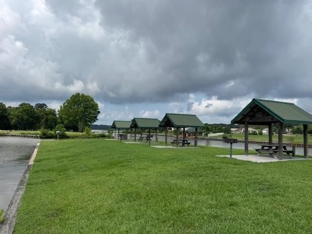 37 Silver Lakes Drive, Huntsville, TX 77340