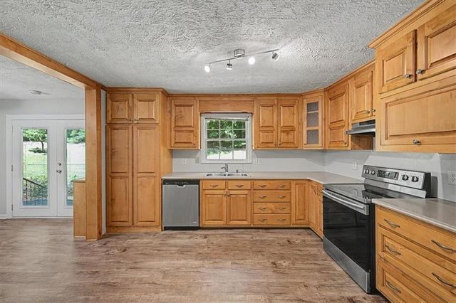 403 S SEQUOYAH Circle NE, Calhoun, GA 30701