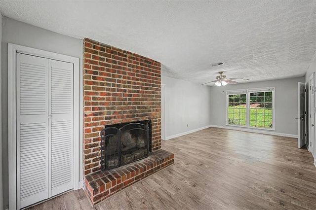 403 S SEQUOYAH Circle NE, Calhoun, GA 30701