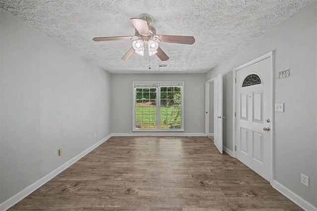 403 S SEQUOYAH Circle NE, Calhoun, GA 30701