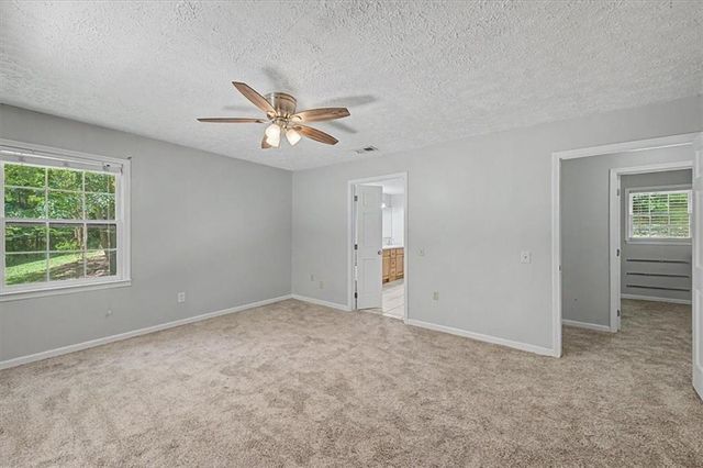 403 S SEQUOYAH Circle NE, Calhoun, GA 30701