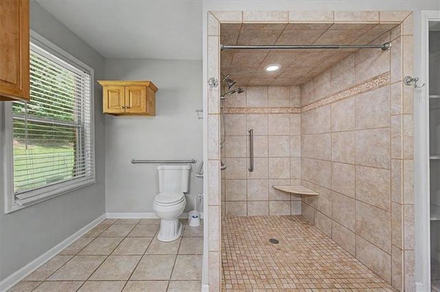 403 S SEQUOYAH Circle NE, Calhoun, GA 30701