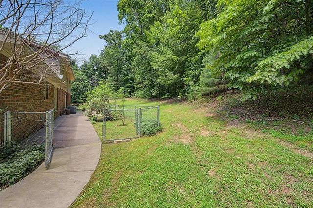 403 S SEQUOYAH Circle NE, Calhoun, GA 30701
