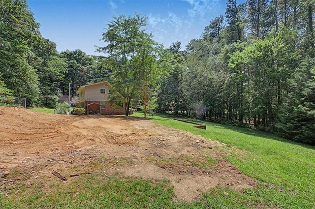 403 S SEQUOYAH Circle NE, Calhoun, GA 30701