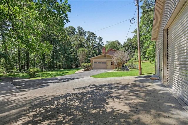 403 S SEQUOYAH Circle NE, Calhoun, GA 30701