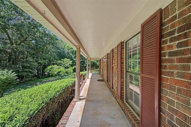 403 S SEQUOYAH Circle NE, Calhoun, GA 30701