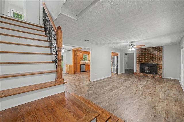 403 S SEQUOYAH Circle NE, Calhoun, GA 30701