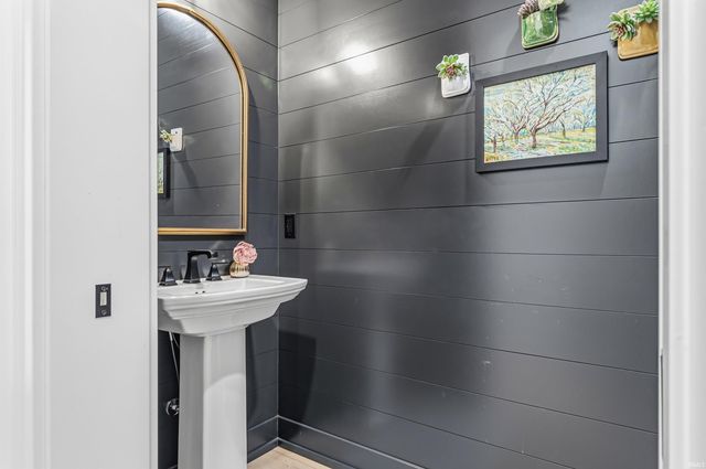 3912 Vermilion Cliffs, Fort Wayne, IN 46814