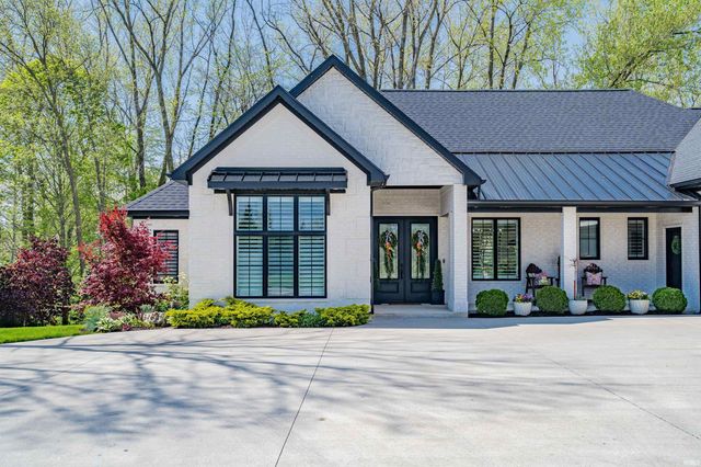 3912 Vermilion Cliffs, Fort Wayne, IN 46814