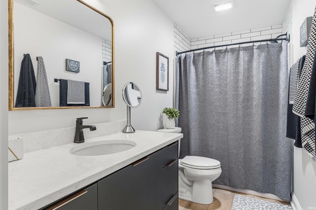 3912 Vermilion Cliffs, Fort Wayne, IN 46814